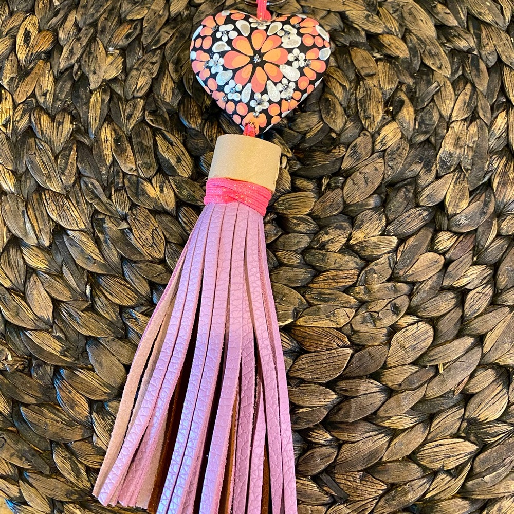 Consuela Ale bag charm